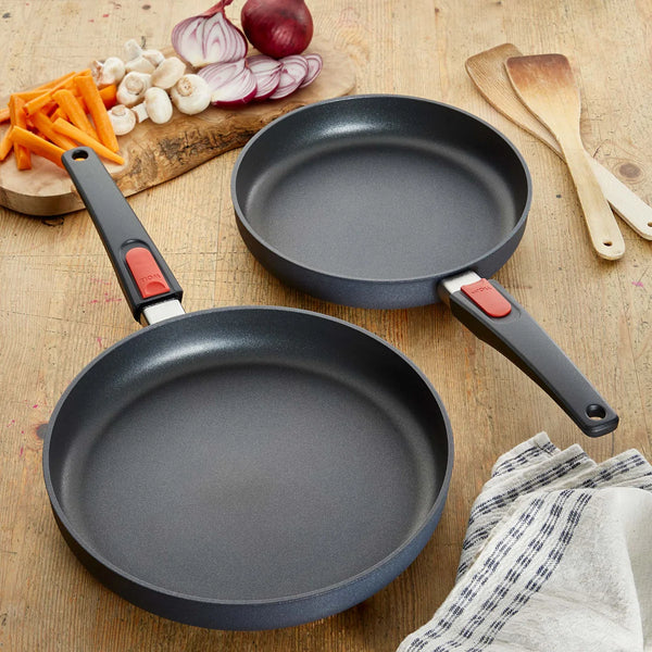 Woll-Diamond-Lite-Frying-Pan-24-_-28cm-set_PAC02DLI_1946x_b2b68dea-12ba-42a1-8dfa-ea73dddd51b5_600x.jpg