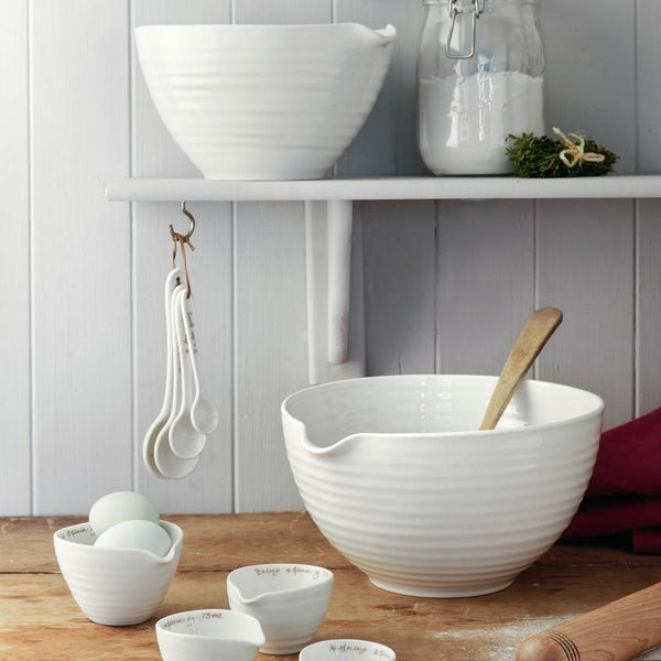 sophie_conran_white_10_piece_set_and_mixing_bowl_portmeirion_2_62c57c84-6c95-4a63-b490-ee80d1408865_600x.jpg